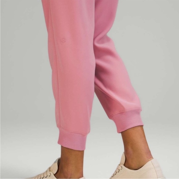 Lululemon On The Fly Jogger Wrinkle Free Pockets Mid Rise Drawstring Sz 4 - Picture 10 of 11